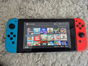 Nintendo Switch V2 + 256GB + 40 mängu (modifitseeritud) (1 foto / 5)