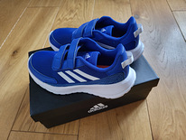 Новые детские кроссовки Adidas № 34 на продажу
