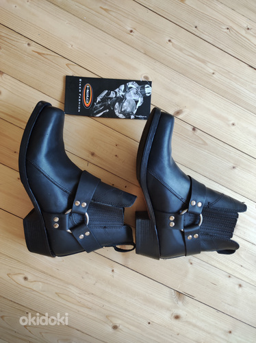 Moto saapad nr.44