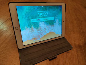 5. põlvkonna iPad, WiFi + mobiilside, 32 GB (3 foto / 4)