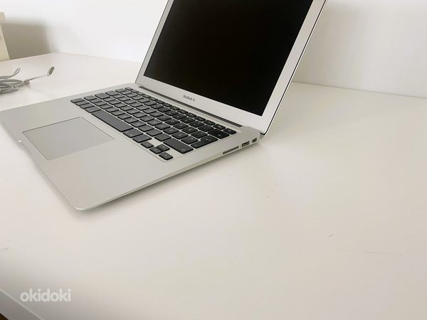 Apple MacBook Air A1466 (foto #3)