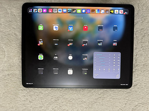 iPad Pro 12.9" 5.gen 2TB WiFi + Cellular / Space Gray (1 foto / 4)