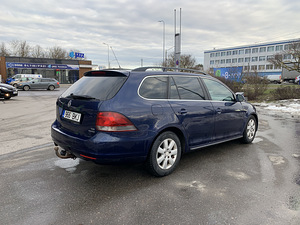 Volkswagen Golf (3 foto / 3)
