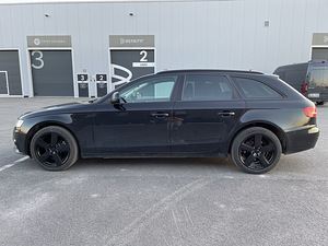 Audi A4 2.0 TDI 105kW 2008 (4 foto / 15)