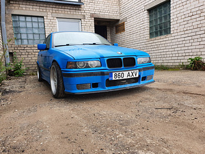 BMW 316 ( 2.0 110kw ) manuaal (3 foto / 7)