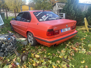 BMW 520i manuaal (4 foto / 5)