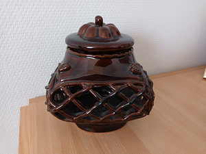 Keraamiline maiustuste vaas kaanega (4 foto / 4)