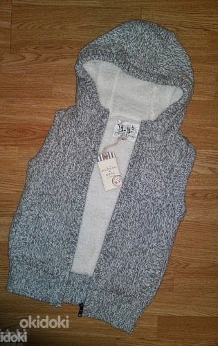 Uus kootud vest, suurus M