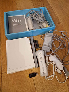 Nintendo Wii komplekt vabalt valitud mängudega (4 foto / 4)