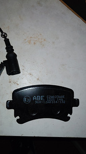Uued piduriklotsid ABE C2W023ABE (VW Transporter V) (2 foto / 3)