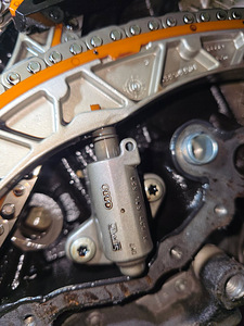 Audi 3.0 TDI V6 jaotusketi komplekt, kett, hammasrattad... (3 foto / 10)