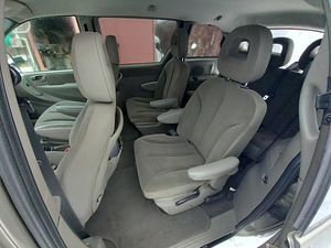 Chrysler Voyager (9 фото из 15)