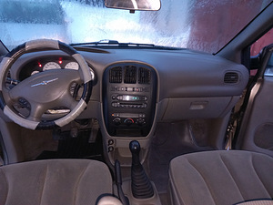 Chrysler Voyager (12 фото из 15)