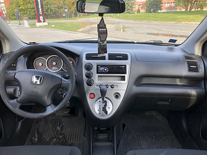 Honda Civic 1.6i ATM (6 foto / 9)