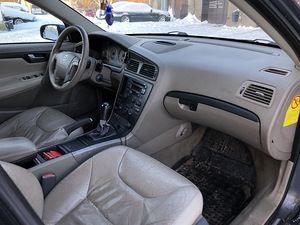 Volvo v70 2.4d 96kw (7 foto / 7)