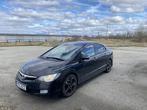 Honda Civic 1.8 бензин автомат 2007 (3 фото из 7)