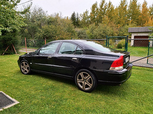 Volvo S60 2.4 93kW (3 foto / 10)