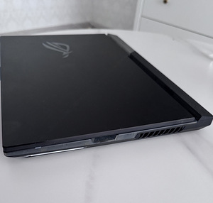 Asus Rog Strix 15, G533Z (3 foto / 4)