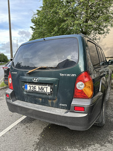 HYUNDAI TERRACAN (4 foto / 8)