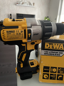 DeWalt DCD 996 lööktrell kruvikeeraja (1 foto / 2)