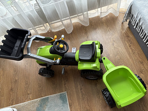 Smoby pedaalidega traktor ( Smoby трактор с педалями) (1 foto / 2)