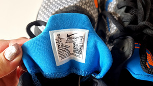 Кроссовки Nike (2 фото из 4)