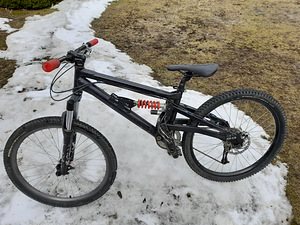 Agent!bikes raamil dh/ slopestyle ratas (6 foto / 8)