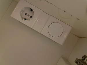 Ära anda vannitoa peegelkapp valgustusega (4 foto / 6)