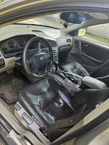 Volvo XC70 2.4 D5 (7 foto / 15)