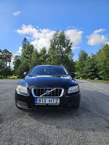 Volvo V70 (2 foto / 12)