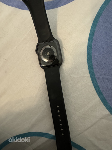 Apple Watch 4 44 мм (фото #2)
