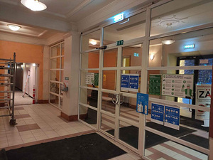 Klaasvaheseinad ustega. Juba demonteeritud! (1 foto / 3)