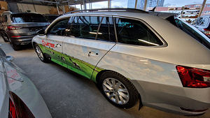 Reklaam autodel (7 foto / 10)