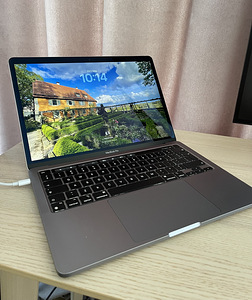 Apple MacBook pro M1 13.3/256Gb/2020 (1 foto / 3)