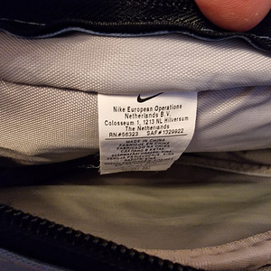 Сумка на пояс NIKE (4 фото из 5)