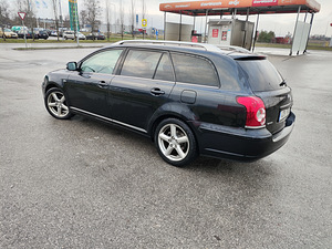 Toyota avensis 2006a. (3 foto / 12)