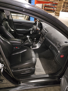 Toyota avensis 2006a. (8 foto / 12)