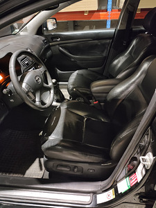 Toyota avensis 2006a. (9 foto / 12)