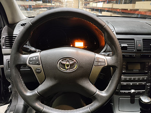 Toyota avensis 2006a. (11 foto / 12)