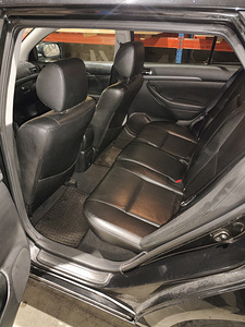 Toyota avensis 2006a. (6 foto / 10)