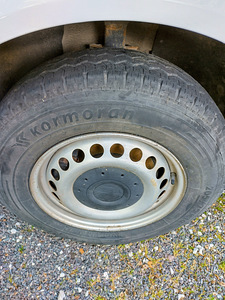 VOLKSWAGEN TRANSPORTER T5 (9 foto / 10)