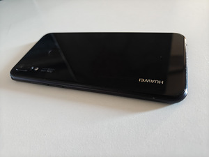 Huawei P20 Lite (4 фото из 4)