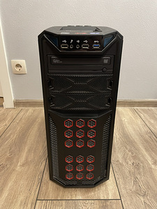 PC: AMD FX-8350, GTX770, 16GB RAM, Asus 990FX, 256 GB SSD + (3 foto / 7)