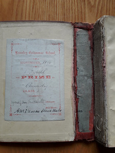 Keemia raamat (inglise keeles) 1889. a. (2 foto / 3)