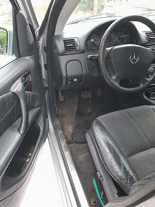 Mercedes-Benz ML 270 2.7 Special Edition 120kW (6 foto / 6)