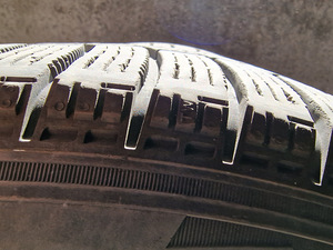 Шины 215/60 R16 (2 фото из 4)