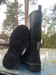 Kummikud 37 lapsele / naisele (5 foto / 5)