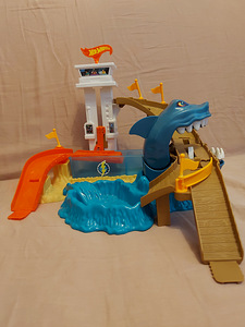 Трасса Акула(hot wheels) (1 фото из 3)