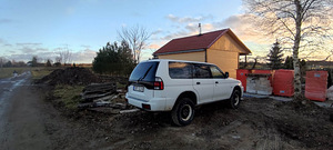 MITSUBISHI PAJERO SPORT (4 foto / 6)