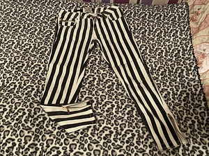 Uus !!! Capri puksid Suurus UK 8 EU 36 Parisian (2 foto / 6)